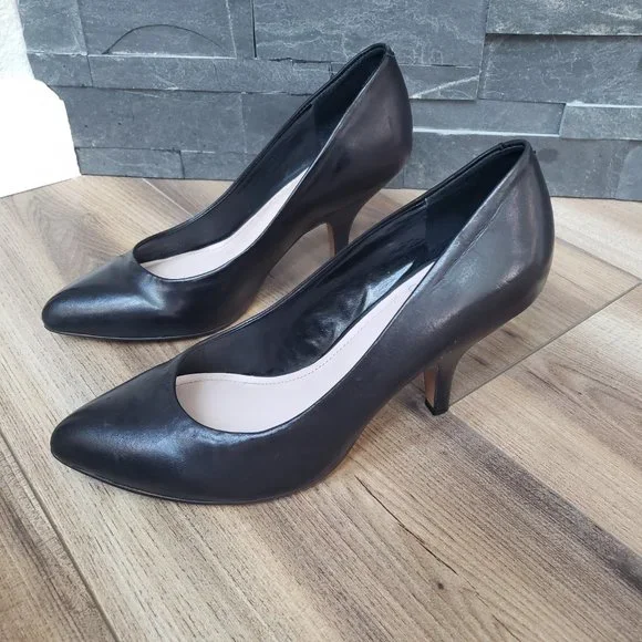 Vince Camuto black leather mid heel pumps - Picture 3 of 8